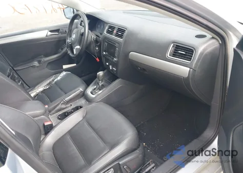 2013 Volkswagen Jetta 2.5L Se from USA, damaged, VIN 3VWDX7AJ4DM360787